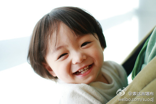 六一儿童节快乐！愿普天下的孩子有一个充满爱心的童年。 